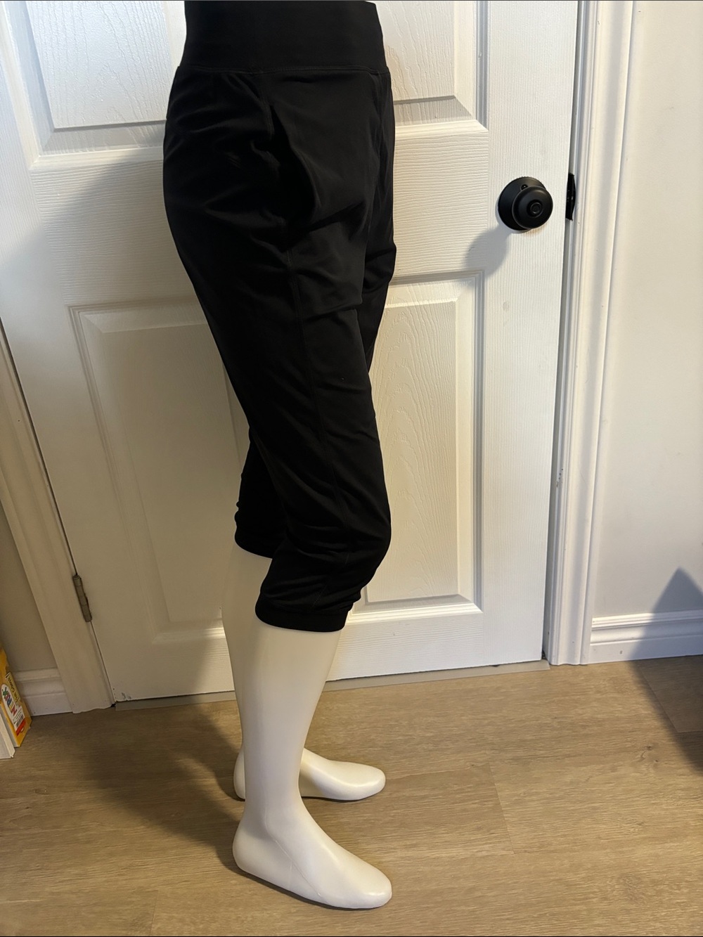 LULULEMON capris - Picture 4 of 5